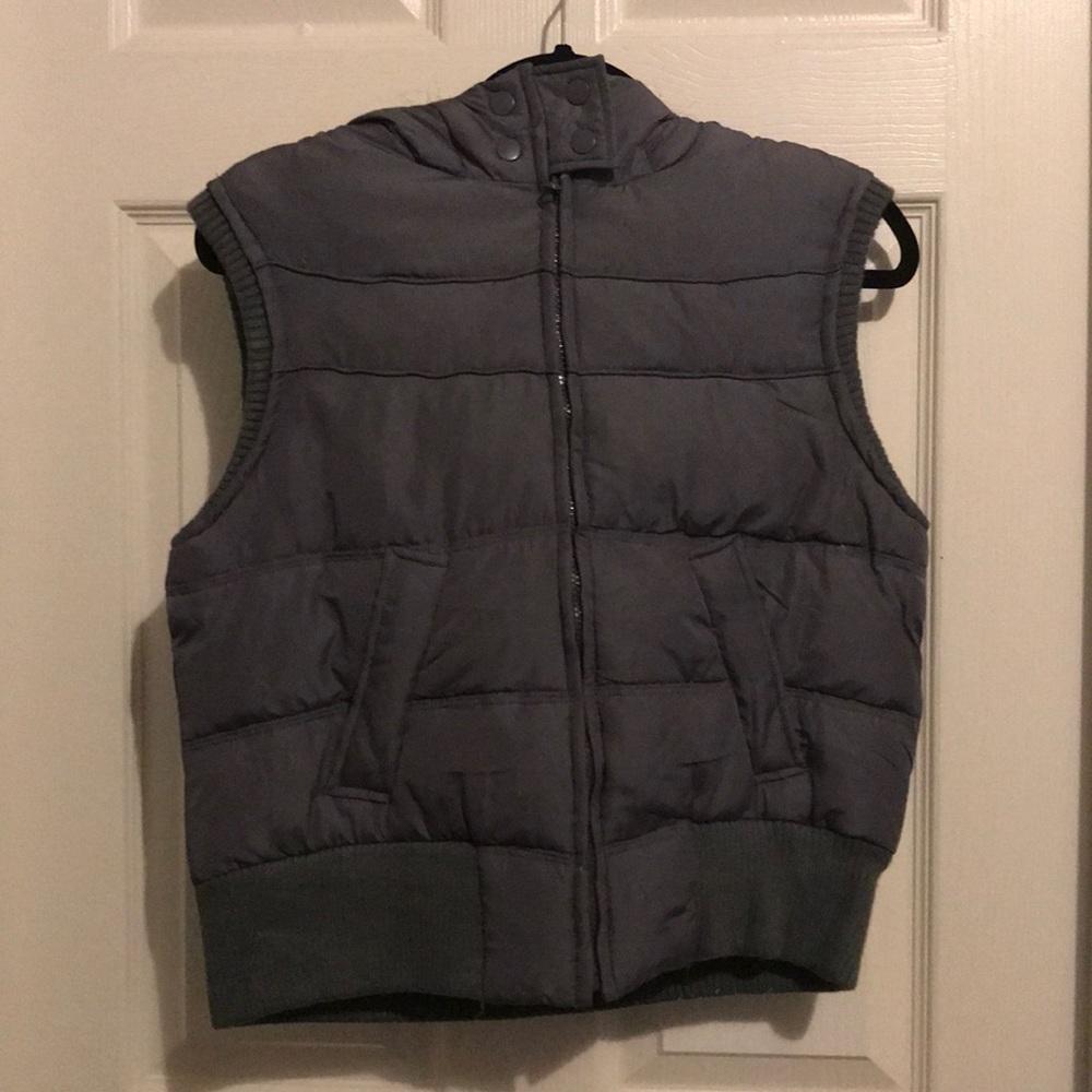 Aeropostale Gray Puffer Vest
